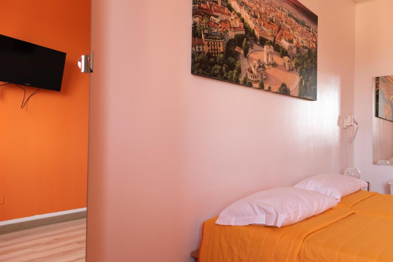 Hôtel Foresteria Lombarda By Max à Milan Extérieur photo